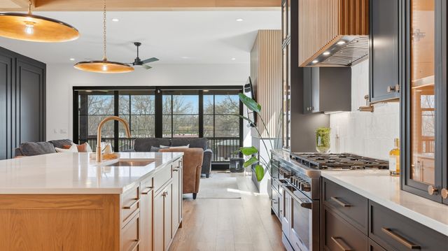 6412B Premier Dr, Nashville, TN 37209