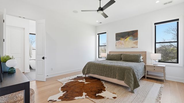 6412B Premier Dr, Nashville, TN 37209