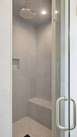 6412B Premier Dr, Nashville, TN 37209