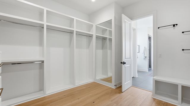 6412B Premier Dr, Nashville, TN 37209