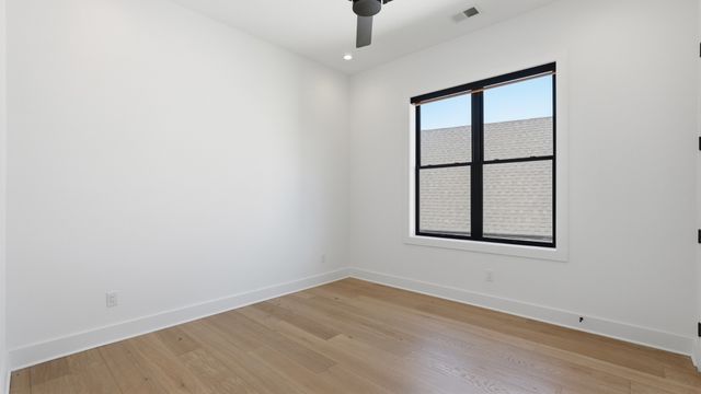 6412B Premier Dr, Nashville, TN 37209