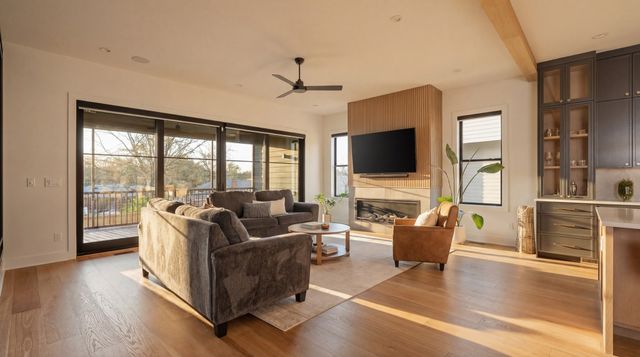 6412B Premier Dr, Nashville, TN 37209