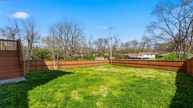 6412B Premier Dr, Nashville, TN 37209