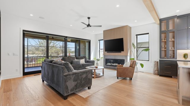 6412B Premier Dr, Nashville, TN 37209