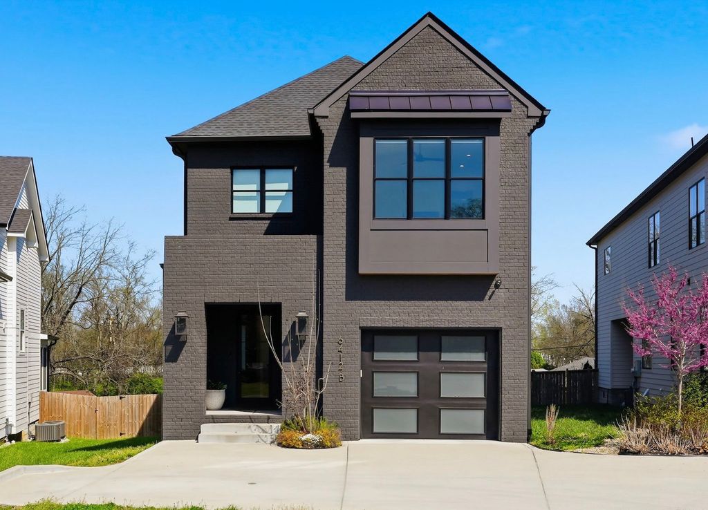 6412B Premier Dr, Nashville, TN 37209