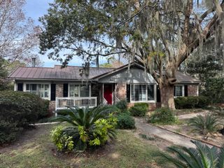 816 Bose Court, Mount Pleasant, SC 29464