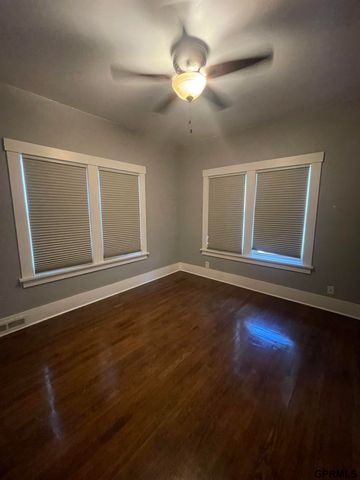 611 N 42 Street, Omaha, NE 68131