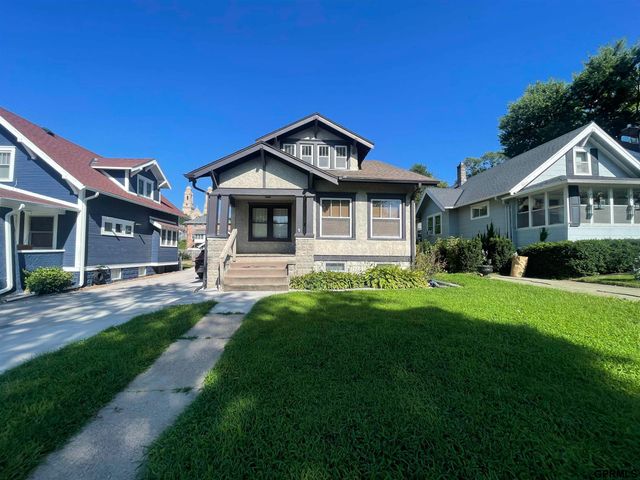 611 N 42 Street, Omaha, NE 68131