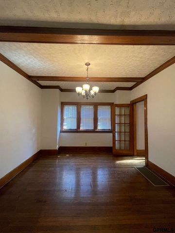 611 N 42 Street, Omaha, NE 68131