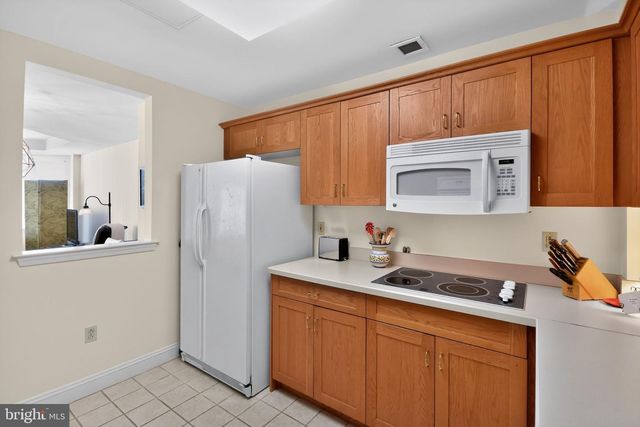 2307 WINDROW DR, Princeton, NJ 08540