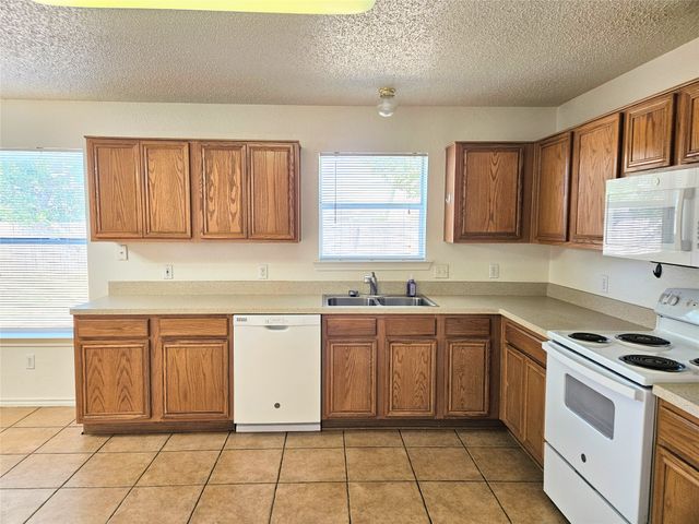 8405 Three Bars Drive, Fort Worth, TX 76179