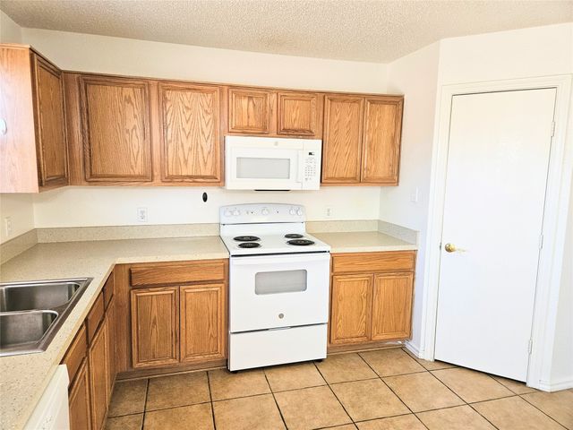 8405 Three Bars Drive, Fort Worth, TX 76179