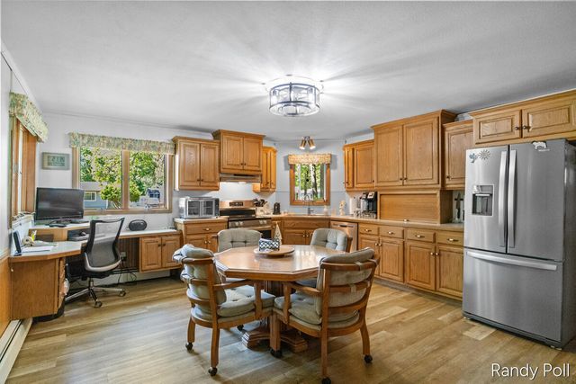 302 S Brooks Road S, Muskegon, MI 49442
