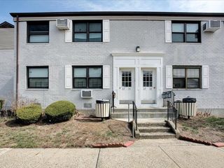 6731 136 th steet B, Flushing, NY 11367