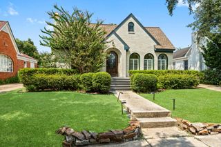 1956 Portsmouth Street, Houston, TX 77098
