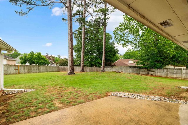56 Waterside Cove, Maumelle, AR 72113
