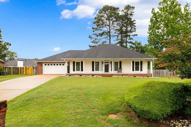 56 Waterside Cove, Maumelle, AR 72113