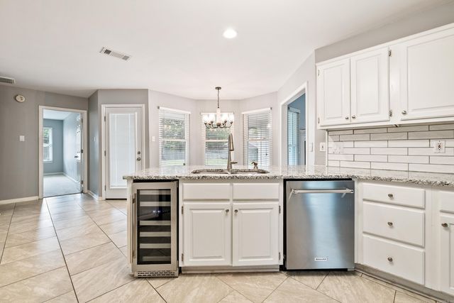56 Waterside Cove, Maumelle, AR 72113