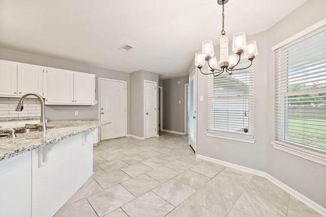 56 Waterside Cove, Maumelle, AR 72113