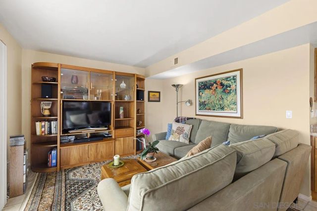 1012 Santa Florencia, Solana Beach, CA 92075