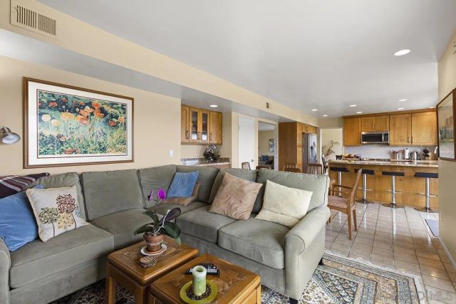 1012 Santa Florencia, Solana Beach, CA 92075