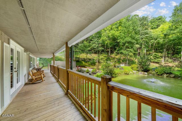3127 Emerald Springs Loop, Sevierville, TN 37862