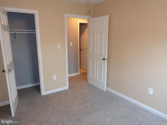 6021 HEATHERWOOD DR, Alexandria, VA 22310