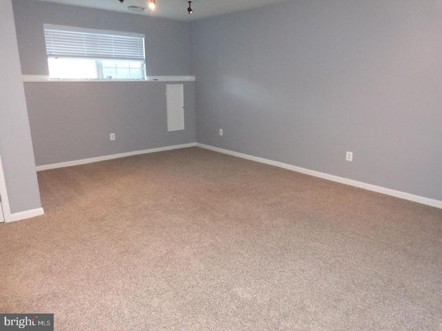 6021 HEATHERWOOD DR, Alexandria, VA 22310