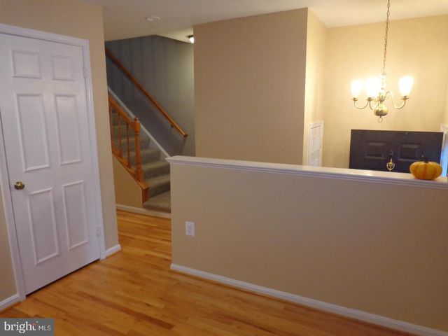 6021 HEATHERWOOD DR, Alexandria, VA 22310