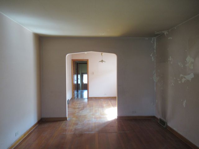 4737 S LEAMINGTON Avenue, Chicago, IL 60638