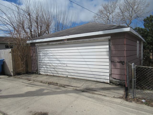 4737 S LEAMINGTON Avenue, Chicago, IL 60638