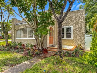 4595 9TH AVENUE N, St Petersburg, FL 33713