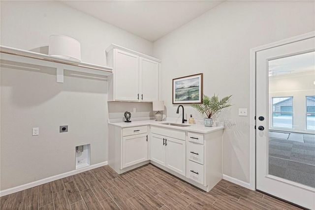 18390 W 195th Street, Spring Hill, KS 66083