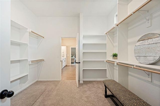 18390 W 195th Street, Spring Hill, KS 66083