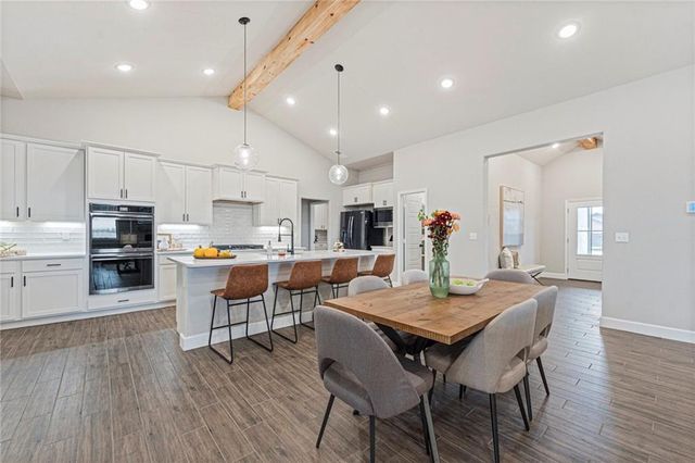 18390 W 195th Street, Spring Hill, KS 66083