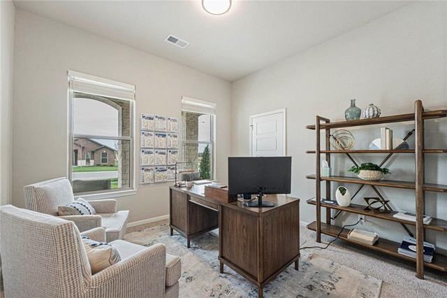 18390 W 195th Street, Spring Hill, KS 66083