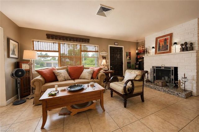 1410 Paloma DR, Fort Myers, FL 33901