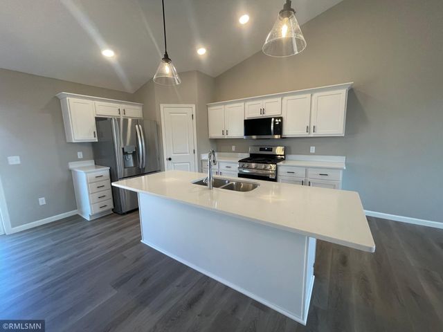 4680 199th Street N, Forest Lake, MN 55025