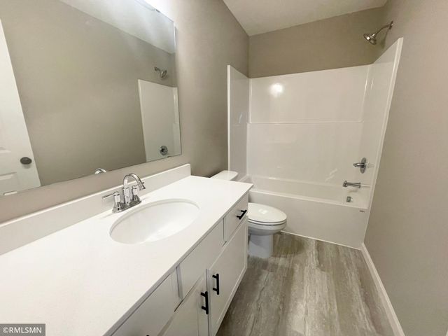 4680 199th Street N, Forest Lake, MN 55025