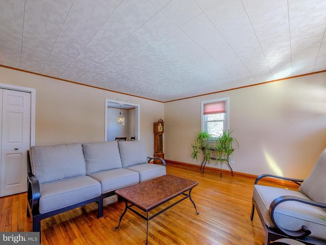 118 N LINE RD, Newtown Square, PA 19073