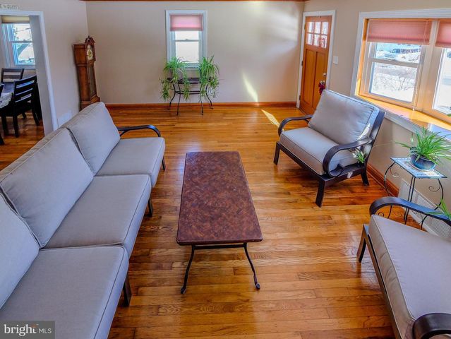 118 N LINE RD, Newtown Square, PA 19073