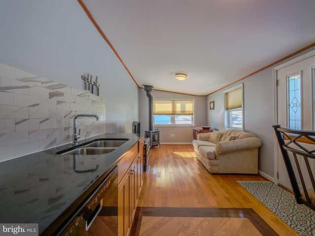 118 N LINE RD, Newtown Square, PA 19073