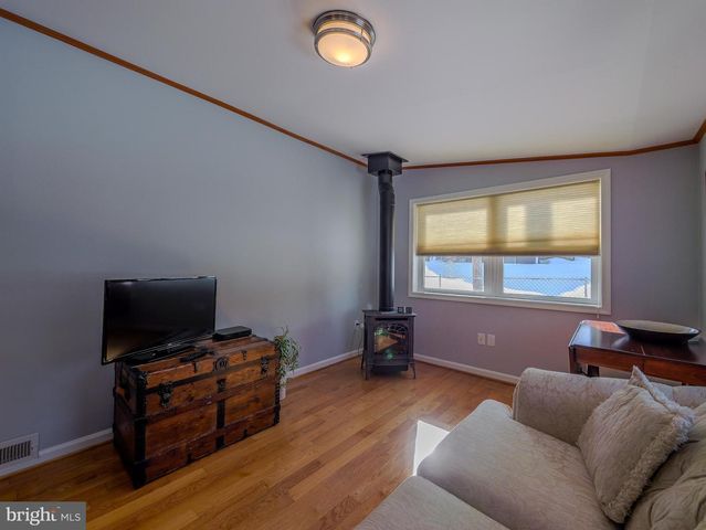 118 N LINE RD, Newtown Square, PA 19073