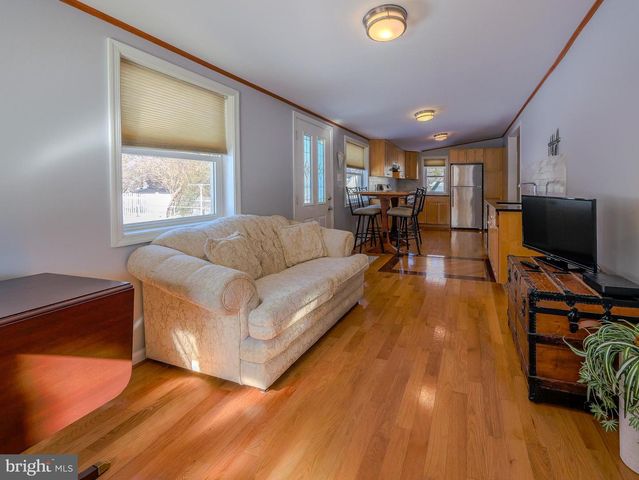 118 N LINE RD, Newtown Square, PA 19073