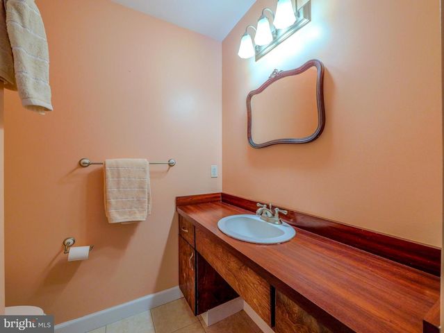 118 N LINE RD, Newtown Square, PA 19073