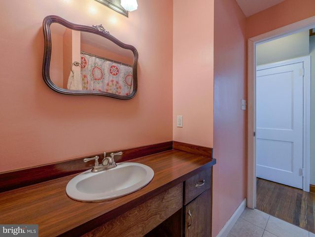 118 N LINE RD, Newtown Square, PA 19073