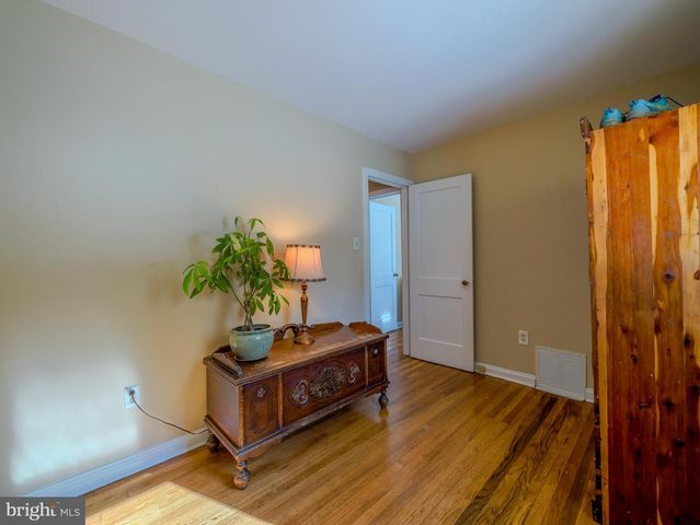 118 N LINE RD, Newtown Square, PA 19073