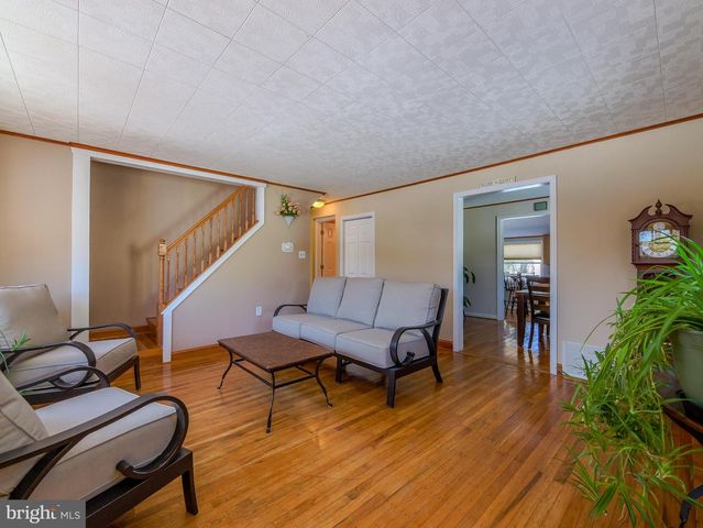 118 N LINE RD, Newtown Square, PA 19073