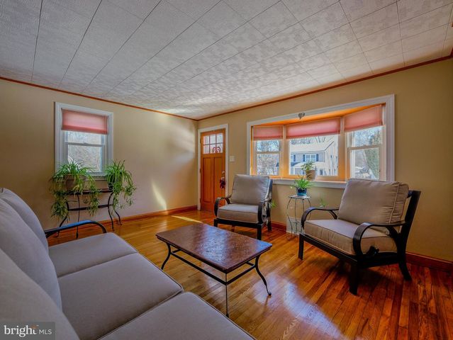 118 N LINE RD, Newtown Square, PA 19073