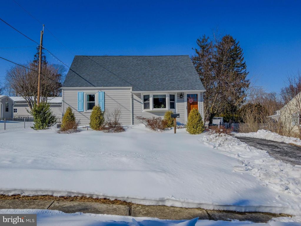 118 N LINE RD, Newtown Square, PA 19073